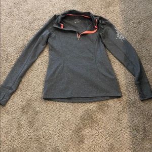 Athletic 1/4 zip pullover